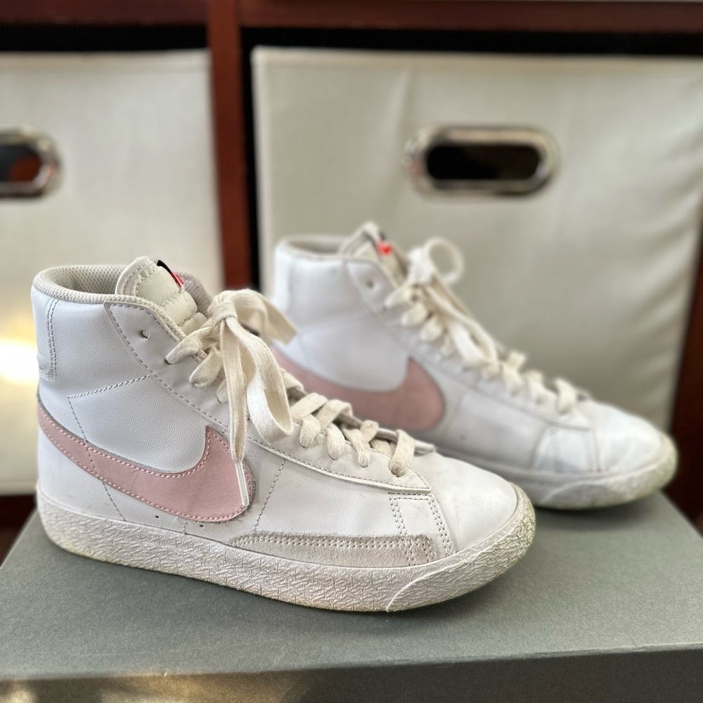 Girls’ Nike Blazers